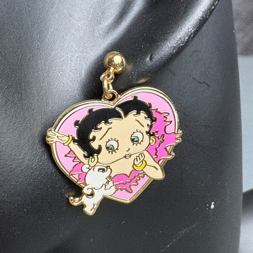 Betty Boop Pudgy Dog Pink Heart Enamel Dangle Earrings Gold Tone 2011 KFS/FS
